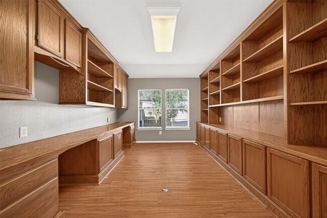 Photo - 16715 Red Falls Cir