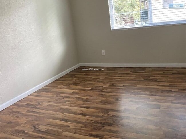 Photo - Menlo Pointe