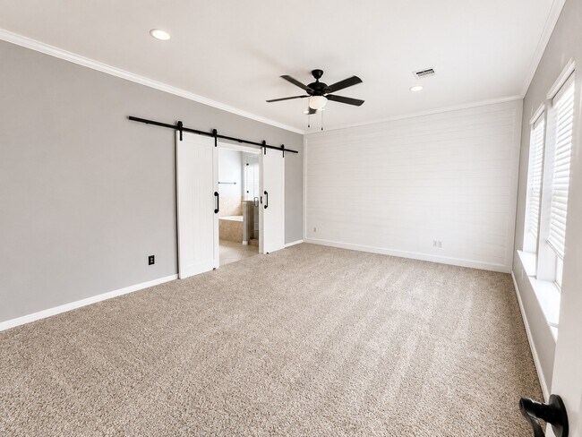 Building Photo - 28547 Lockeridge Springs Dr