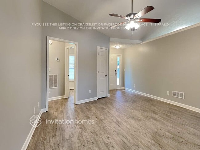 389 Shoal Ct