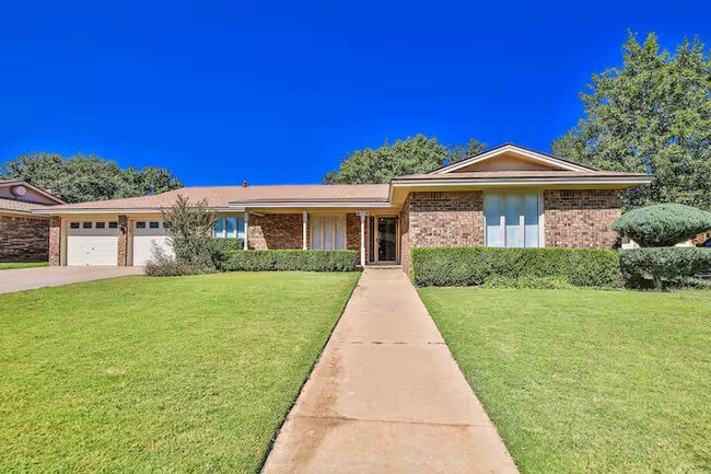 Photo - 5708 77th St