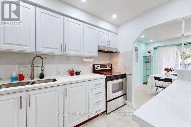 Photo - 45 Dundalk Dr