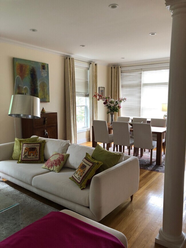 Photo - 3 Bedroom 2.5 Bath Townhouse in New Rochelle