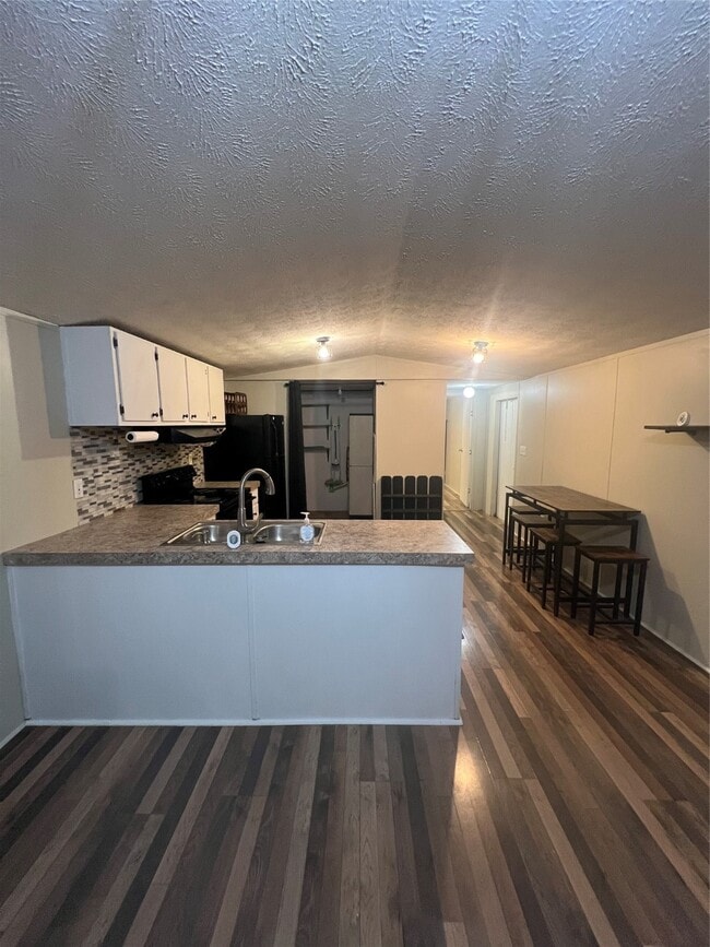 Photo - 11384 Oakwood Dr