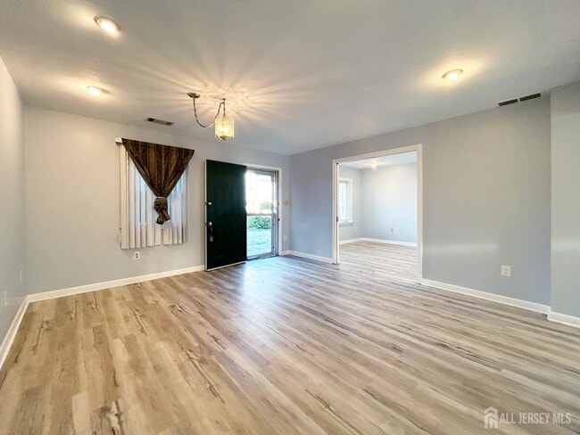 Photo - 122 Vineyard Rd