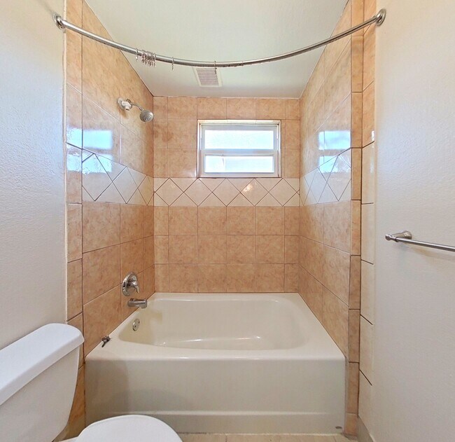 Photo - 2808 Avenue M