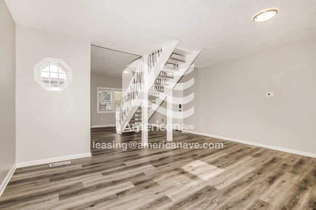 Photo - 417 W 6th St