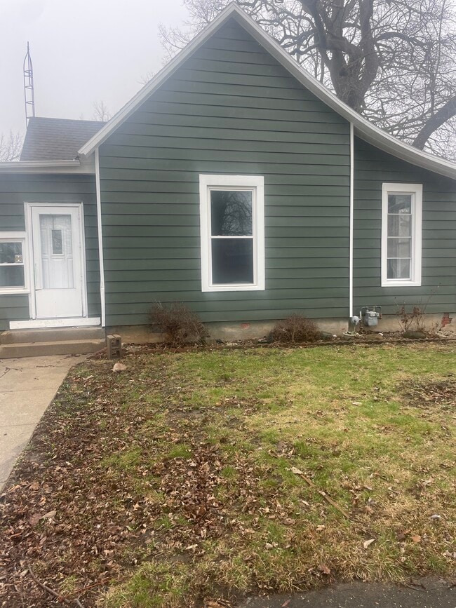 Building Photo - 1608 Marion Ave