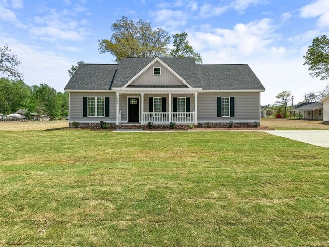 Photo - Introducing Your Dream Home in Nash County's Tar River Reservoir Area! Lawn Care Included!