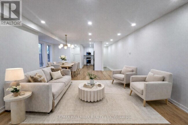 Photo - 592 Danforth Rd