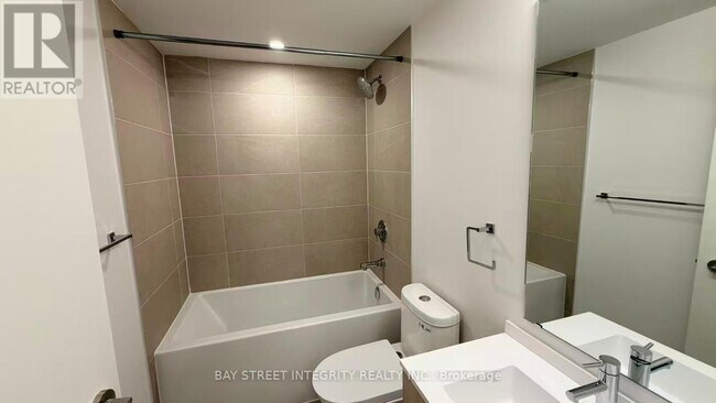 Photo - 100 Queen St E Unit 1508
