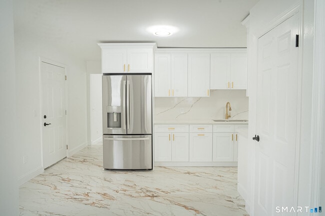 Building Photo - 21 Oven Rock Rd