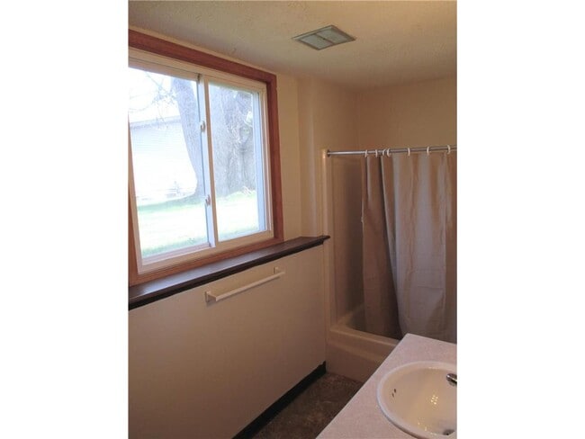 Photo - 196 Lakeview Dr Unit #3