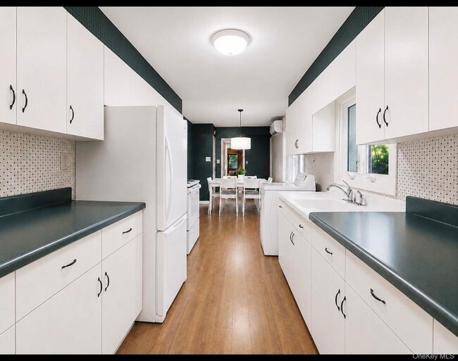 Photo - 14 Brisman Dr