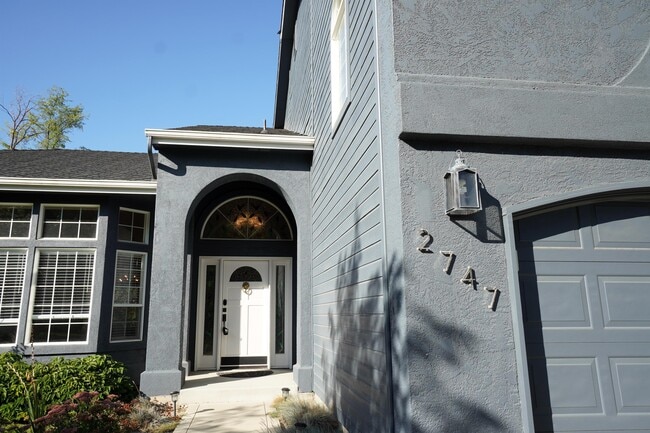 Photo - 2747 E Migratory Dr