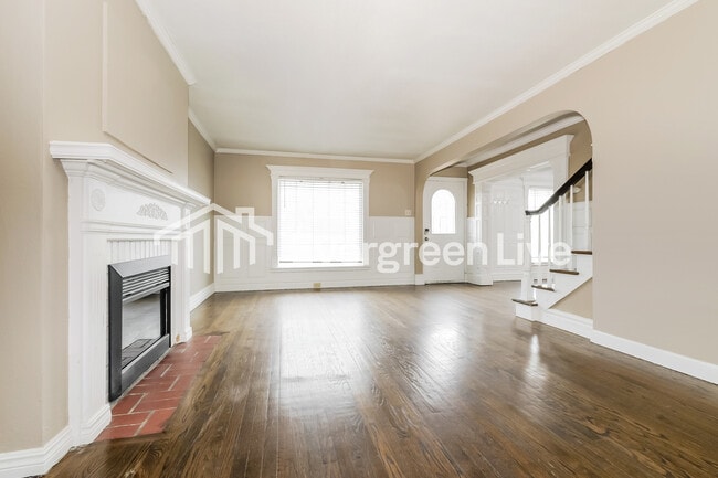 Photo - 8016 Holmes Rd