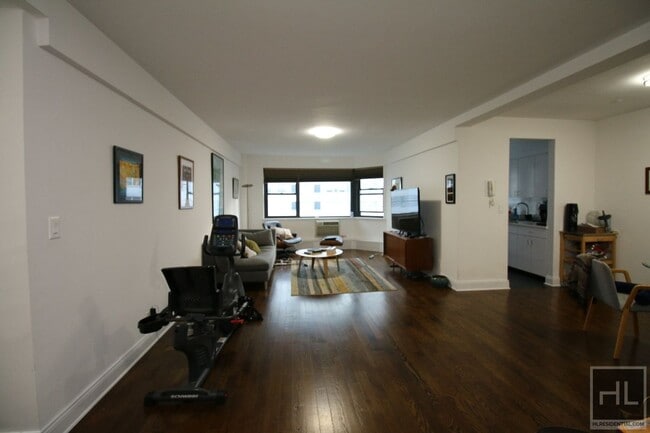 Photo - EAST 69 STREET Unit 10K