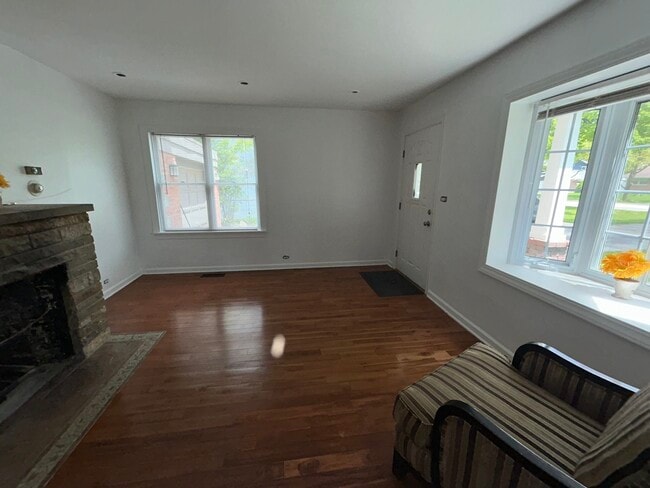 Photo - 324 Harlem Ave