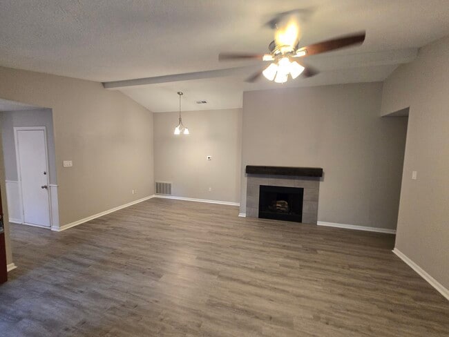 Photo - 8 Camberwell Ct