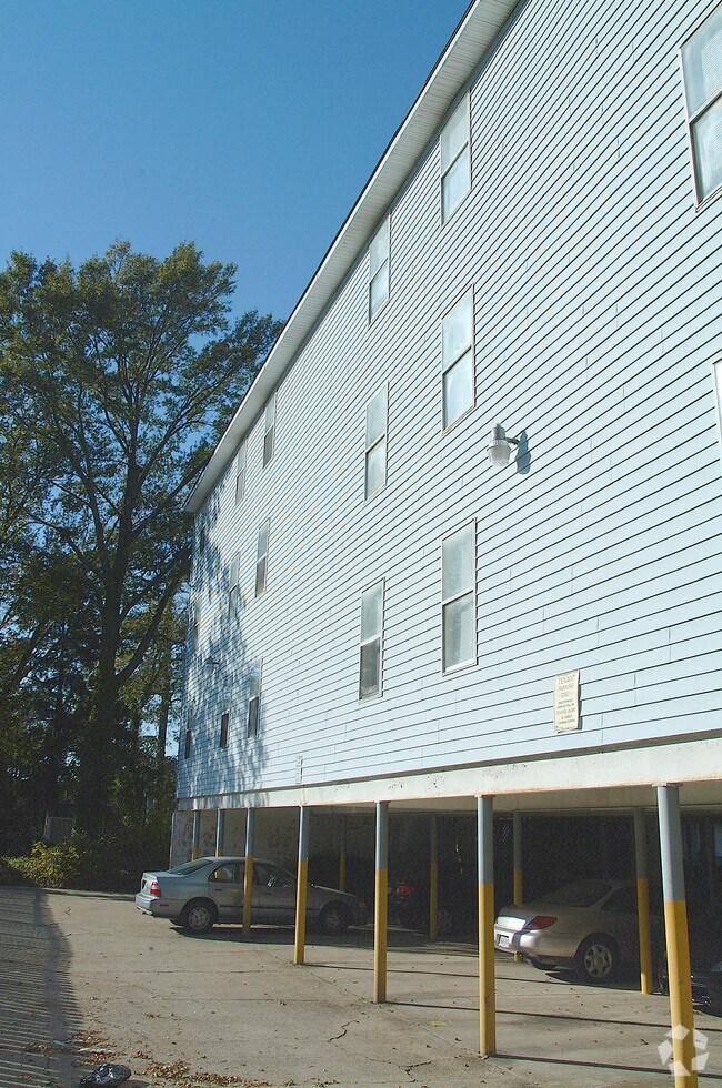 Photo - Colley Bay Apartments