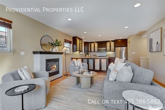 Photo - 1918A N 46th St