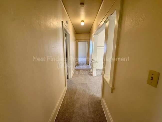 Photo - 2309 College St