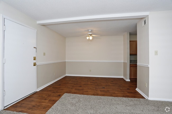 Sawbranch Apartments