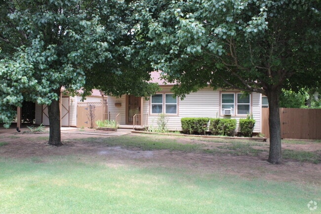 Building Photo - 4521 SE 22nd St Rental