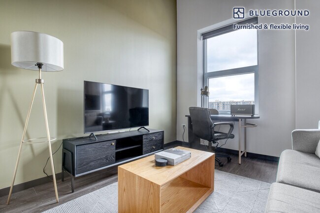 Photo - 150 N Ashland Ave Unidad FL5-ID1050