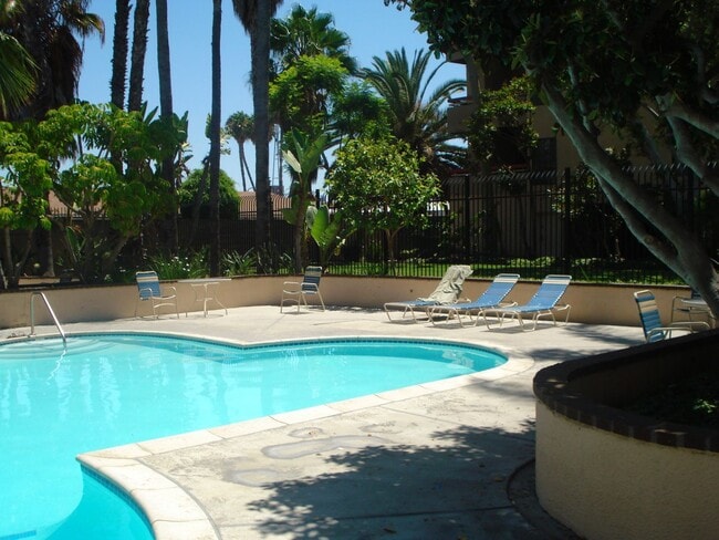 Photo - HARBOR MANOR CONDOS! ACROSS FROM HARBOR UCLA MED CTR IMMACULATE  2 bdrm 2 ba. CONDO FOR LEASE!