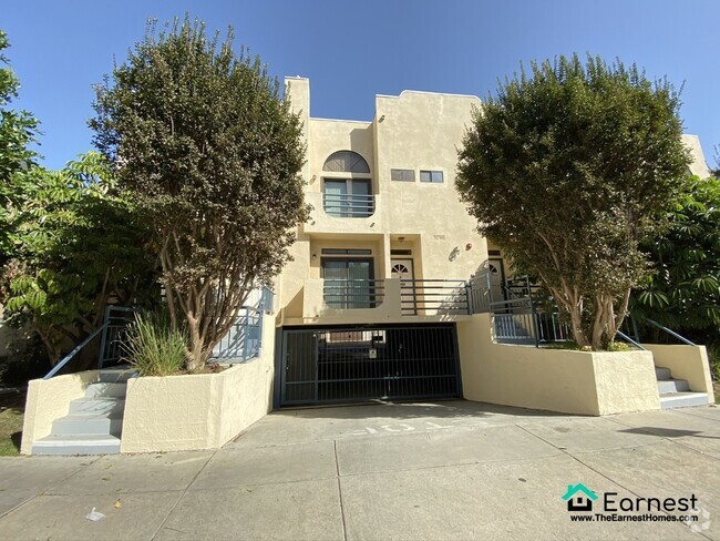 Building Photo - 2 + 2.5 Beautiful Upper Unit Condo in Prim...