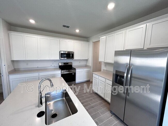 Building Photo - 6226 Mare Ave Rental