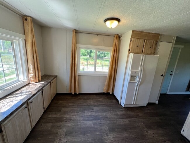 Photo - Semi-Rural 2 Bedroom 1 Bath Updated Mobile Home w/ Amenities