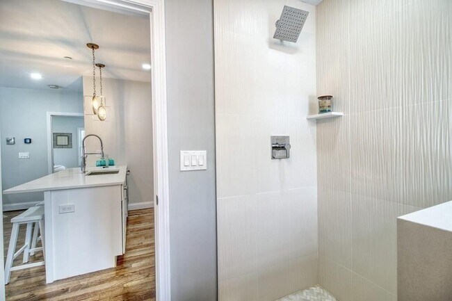 Photo - 51 Havre St Unidad 1