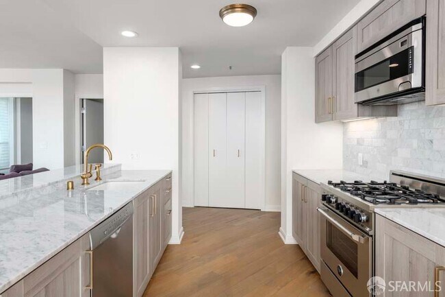 Photo - 401 Harrison St