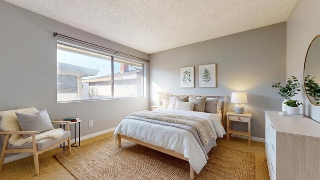 Photo - 1306 Amethyst St Unit F