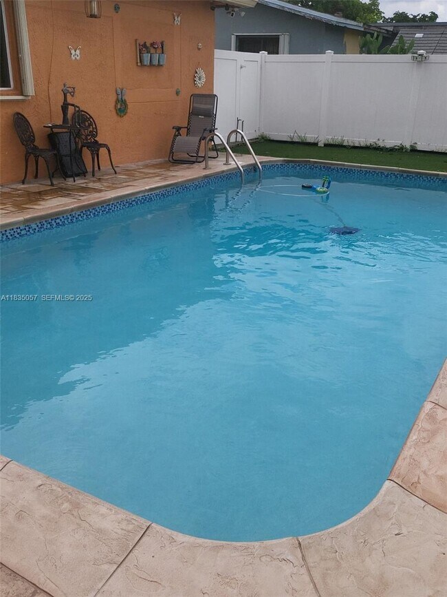 Photo - 3300 Garnet Rd