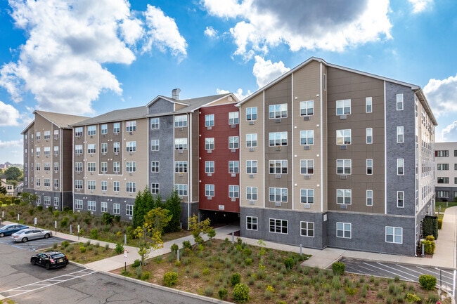 280 Park Place - 280 PARK PLACE