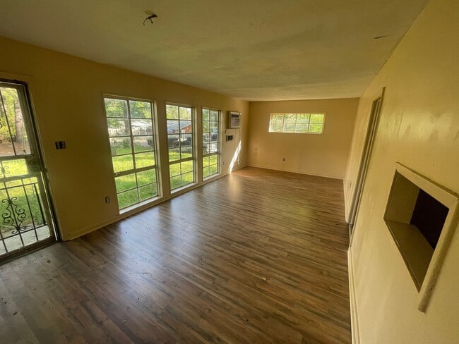 Photo - 723 Glenmont Dr