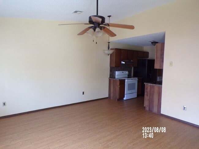 Photo - 6109 NW Elm Ave