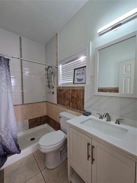 Photo - 5712 Hollywood Blvd Unit 3