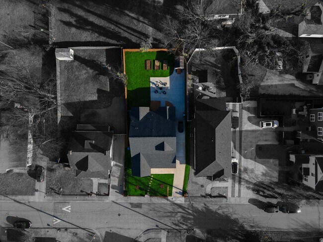 Photo - 206 Jenkins St