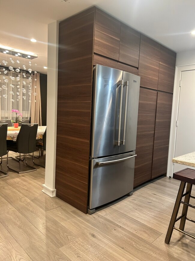 Photo - 8723 Trumbull Ave Unidad 1
