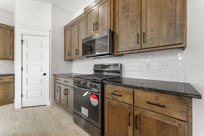 Photo - 2361 Buckside St