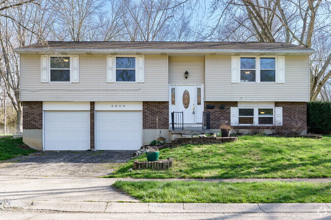 Building Photo - 3800 Corkwood Dr Rental