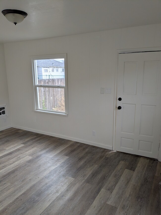 Photo - 241 E Main St