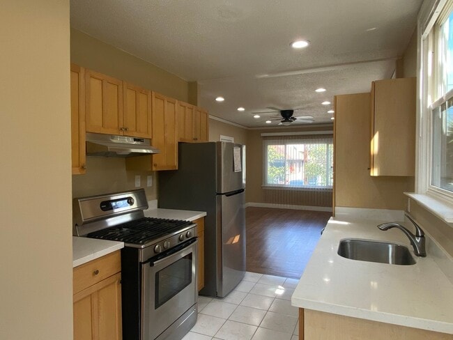 Building Photo - 817 52nd St Unit A