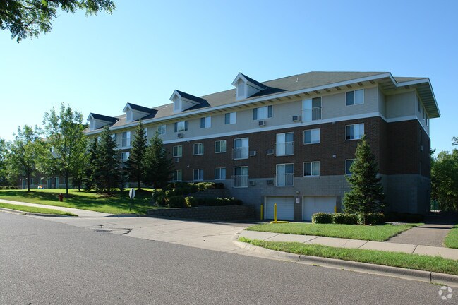 Crown Ridge Apartments - Crown Ridge Apartments