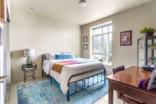 Photo - Scott Street Apartments I