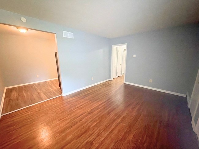 Photo - 4235 Argonne St